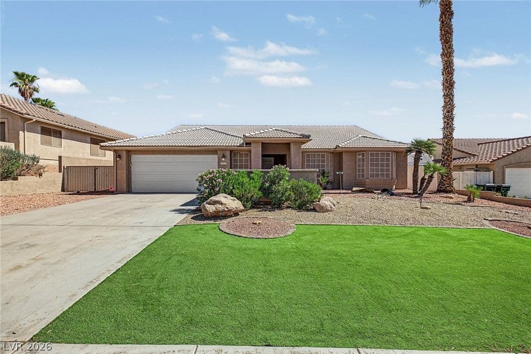906 Chaparral Drive photo 2