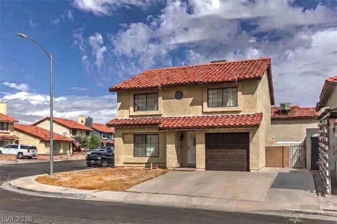 6728 Wenatchee Drive photo 2