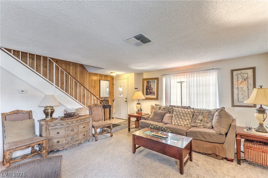 6728 Wenatchee Drive photo 5