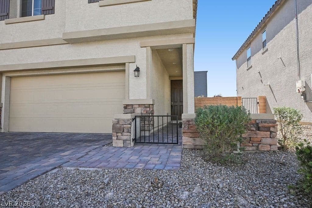 397 Stephen Clear Avenue photo 3