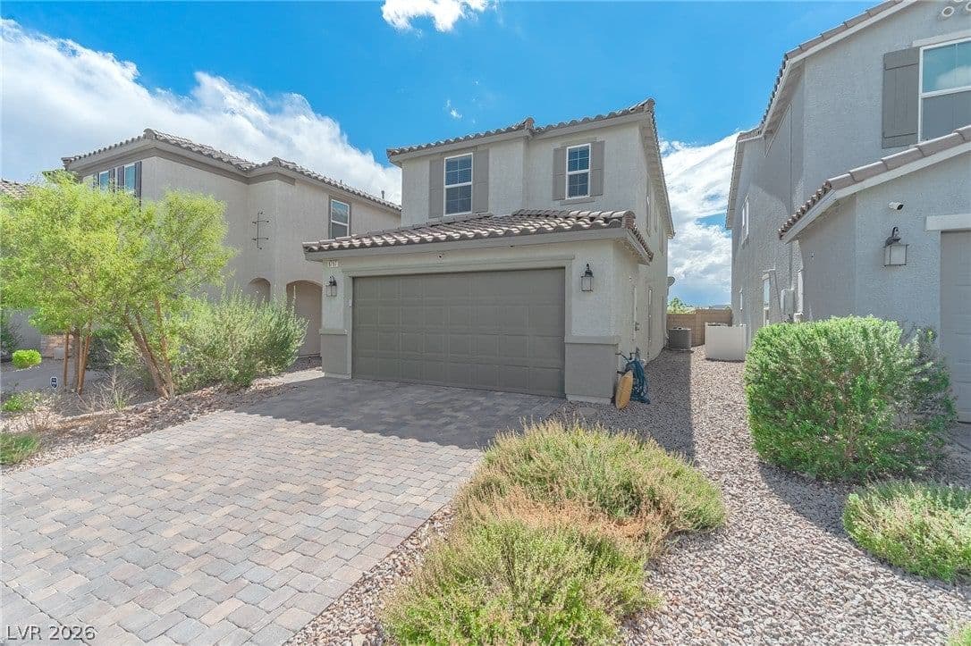 8707 Senna Avenue photo 2