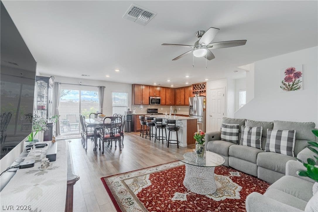 8707 Senna Avenue photo 3