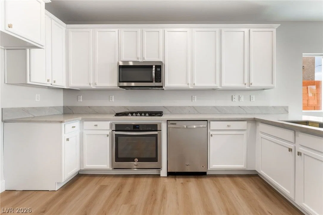 8252 Nebula Cloud Avenue photo 3