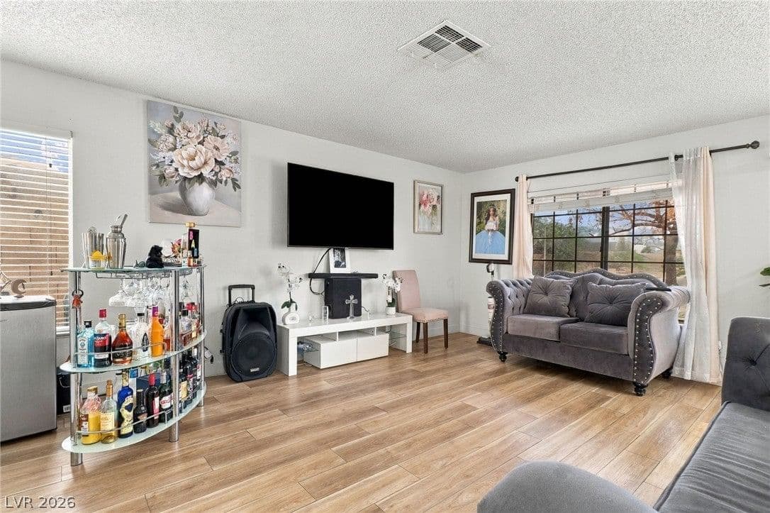 2507 Albemarle Way photo 4