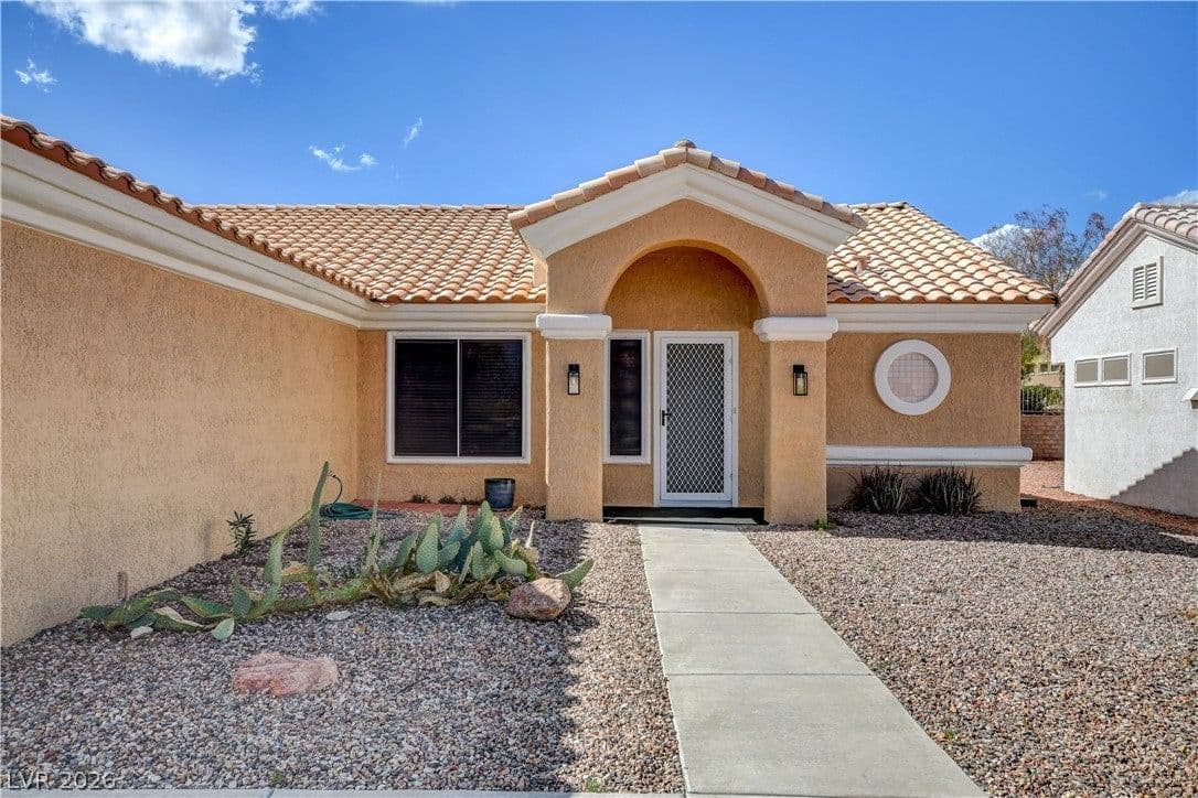 2621 Lotus Hill Drive photo 4