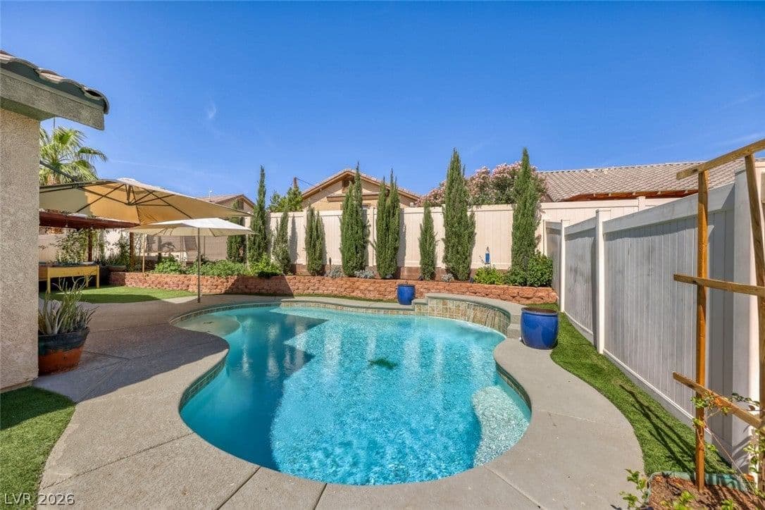5817 Hawkeye Bell Street photo 2