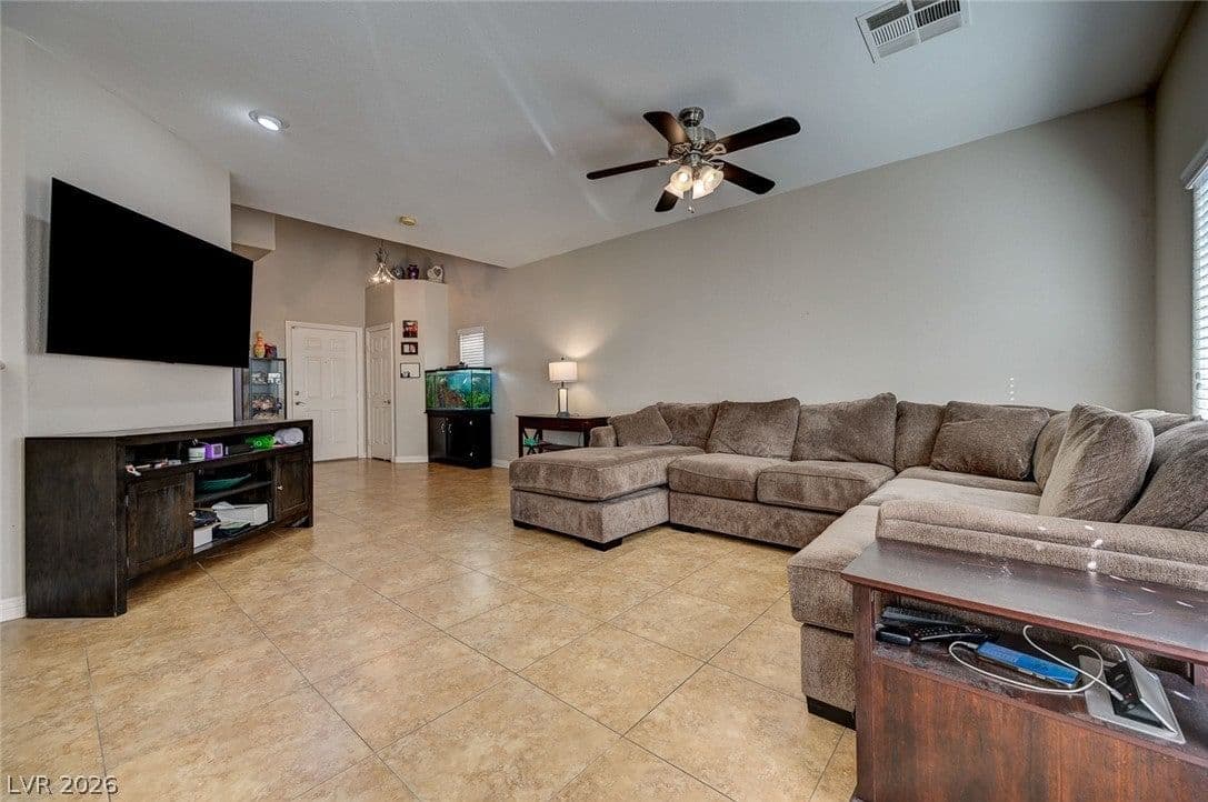 2185 Haypenny Court photo 3