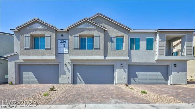 226 Callen Falls Avenue photo 3