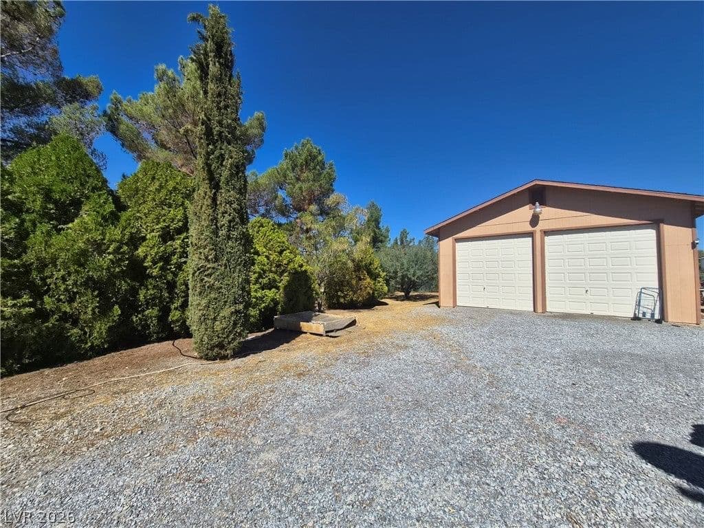 670 Calvada Boulevard photo 4