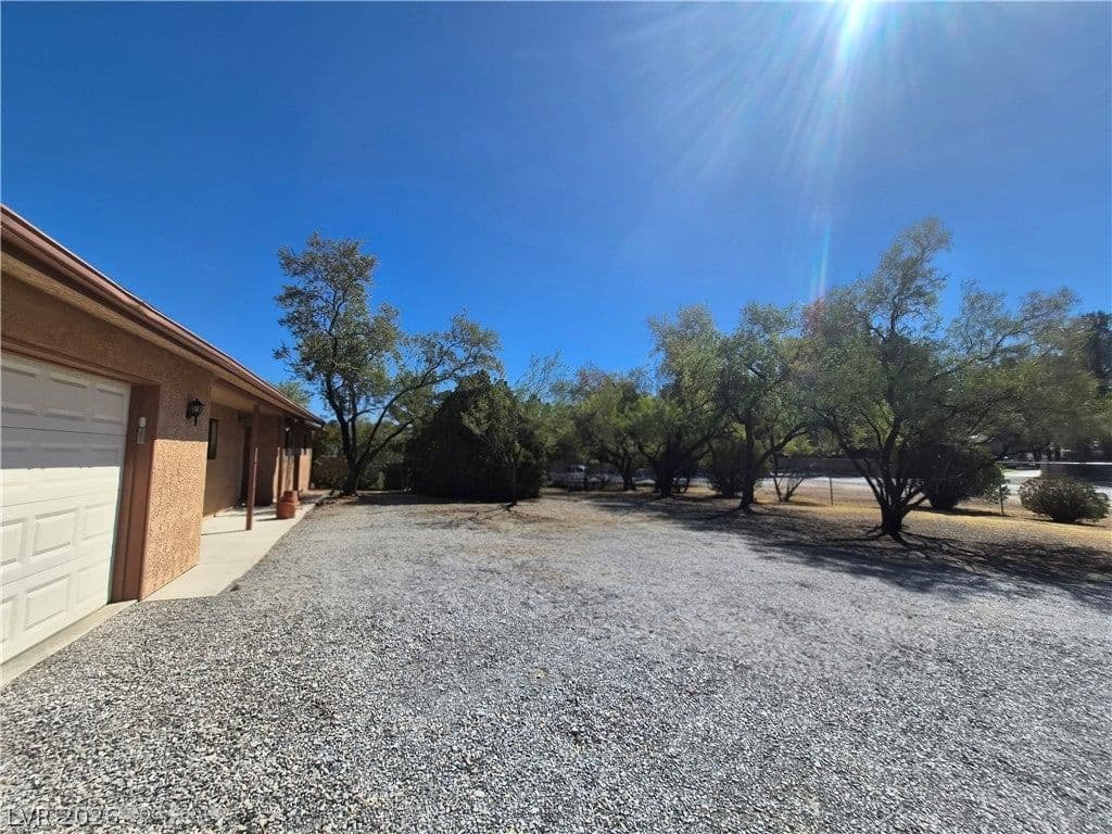 670 Calvada Boulevard photo 2