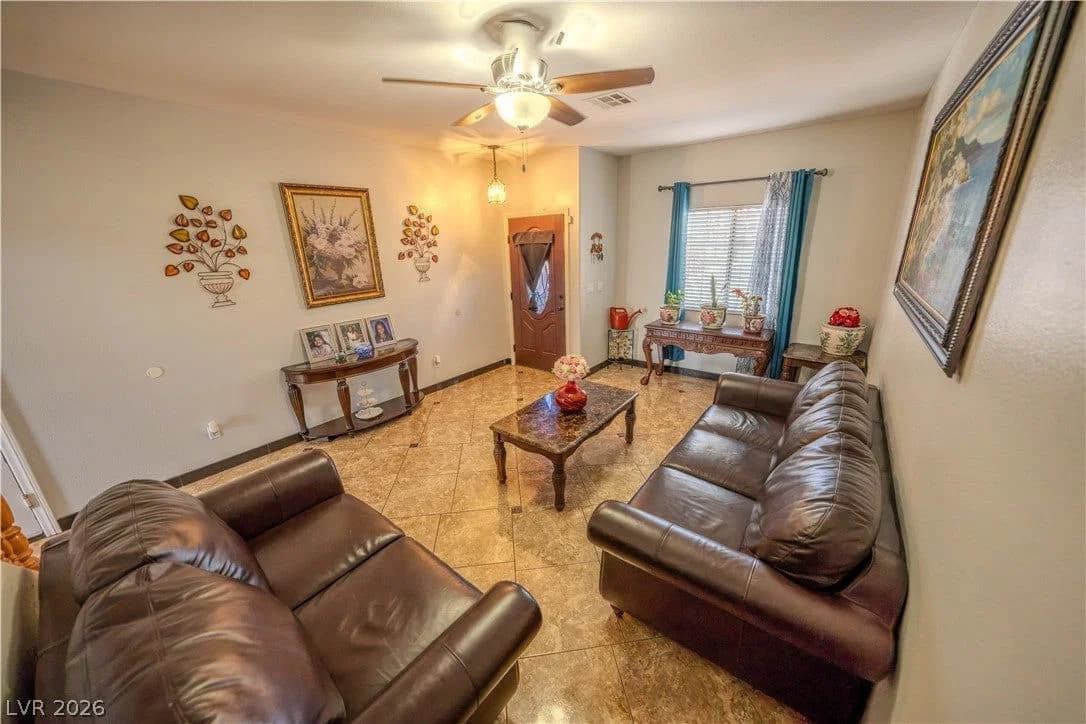 6074 Darnley Street photo 5