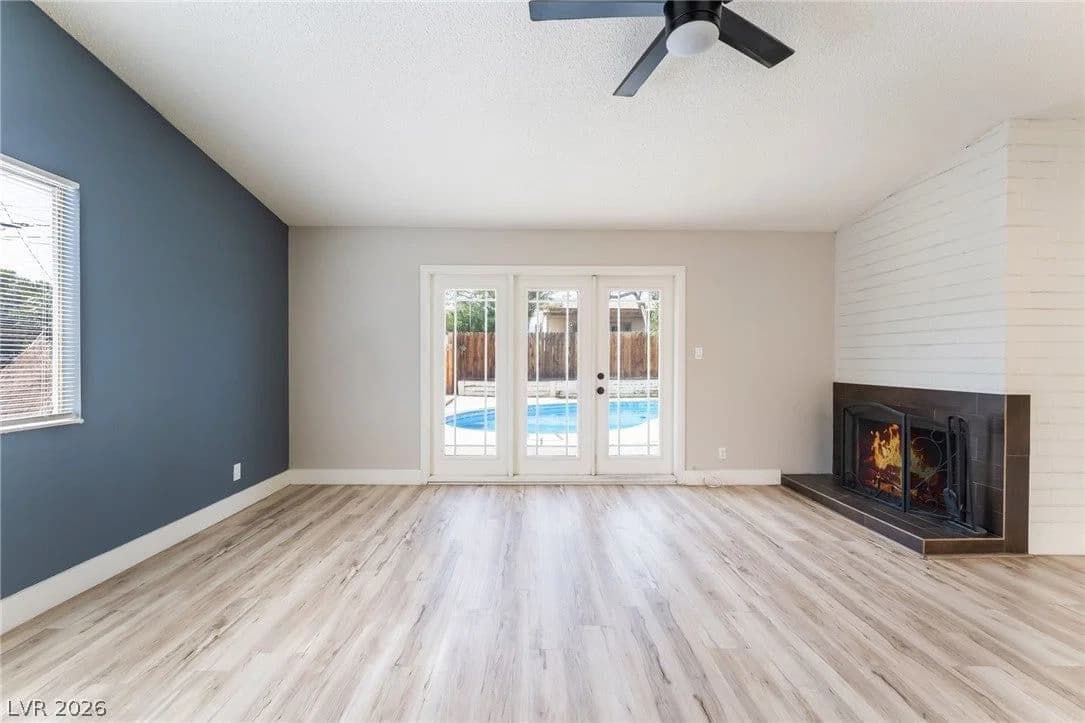 2129 Michael Way photo 4