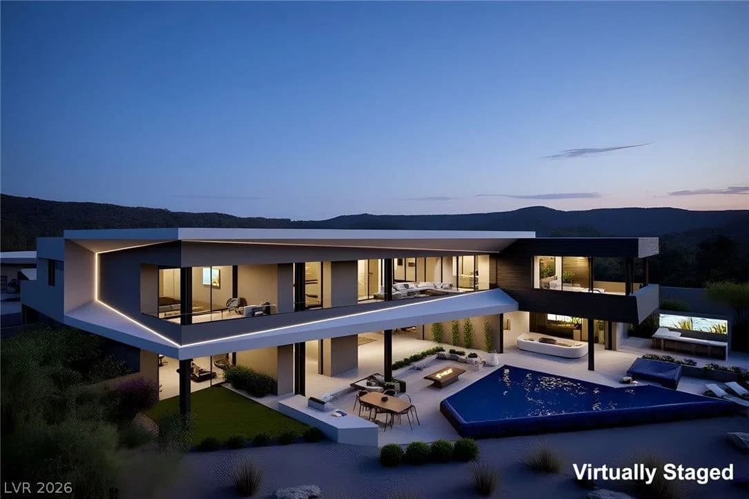 571 Grand Rim Drive