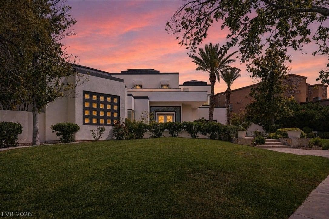 8821 Greensboro Lane