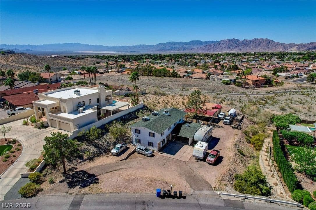 1424 Pueblo Drive