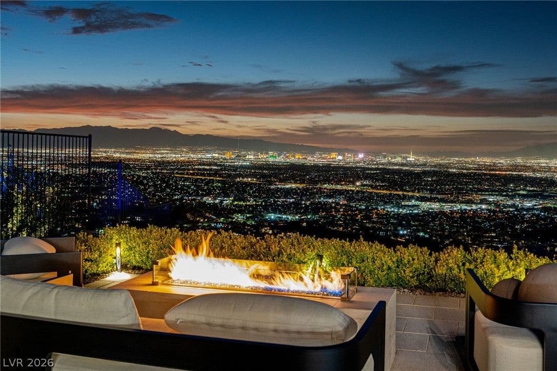651 Overlook Rim Drive