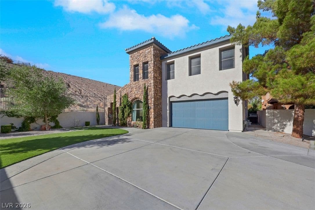 915 Via Canale Drive
