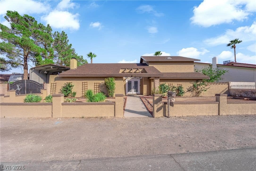 5513 Avenida Vaquero