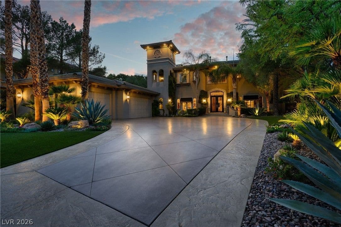9512 Tournament Canyon Drive