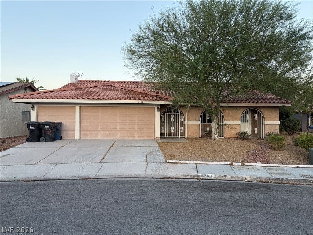 4798 Walteta WAY