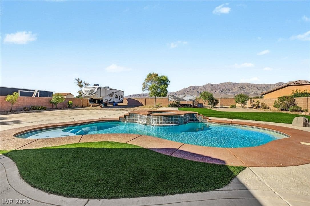 5528 Ambrosia Stream Avenue