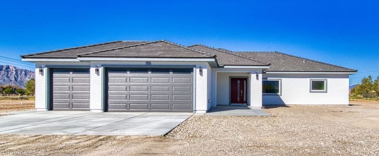 2880 Red Rock