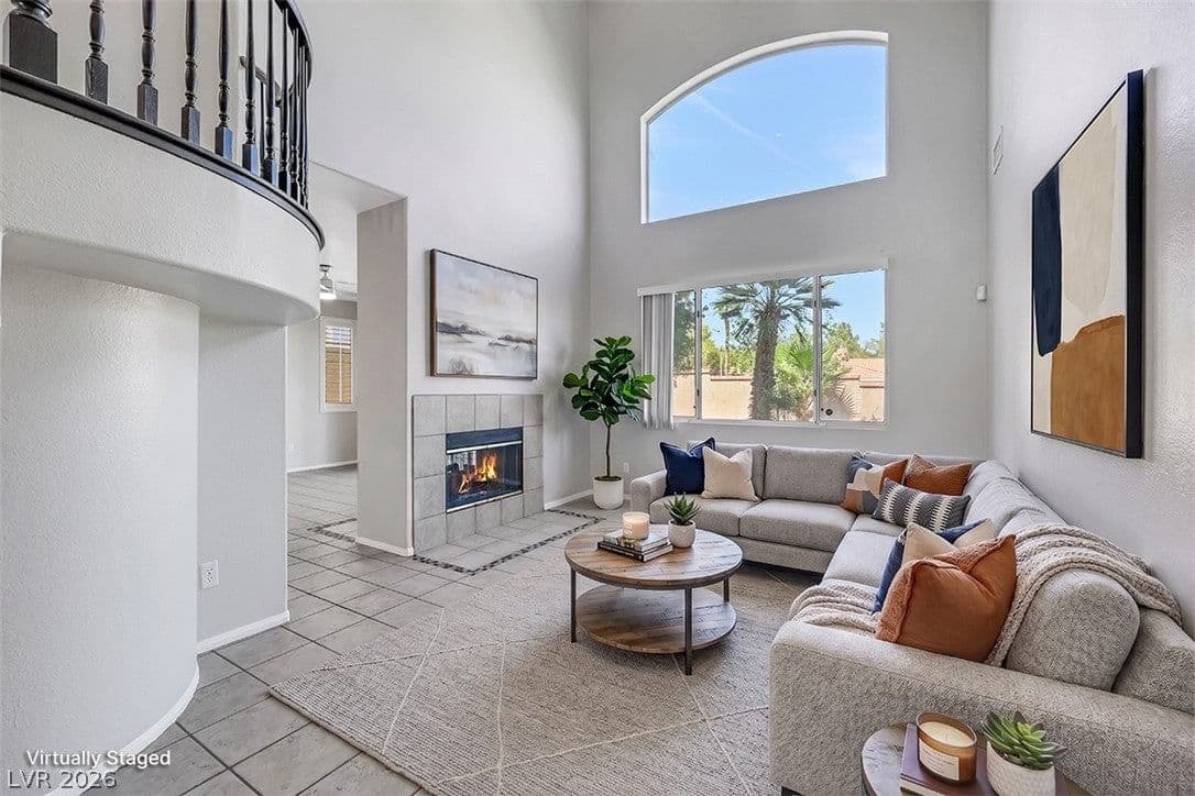 10028 Pinnacle View Place
