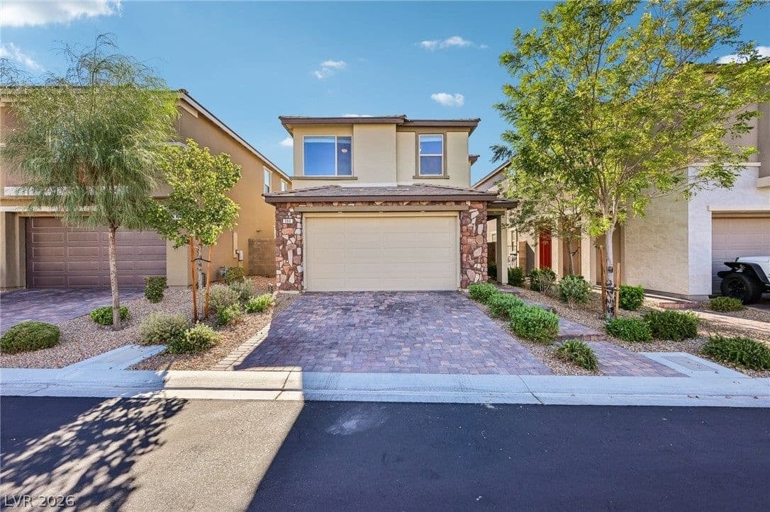 384 Wind Poppy Street