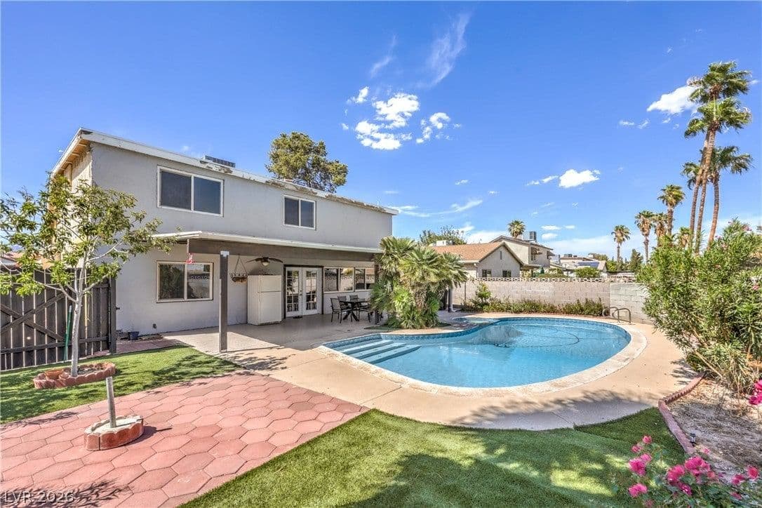 4816 Castle Rock Court