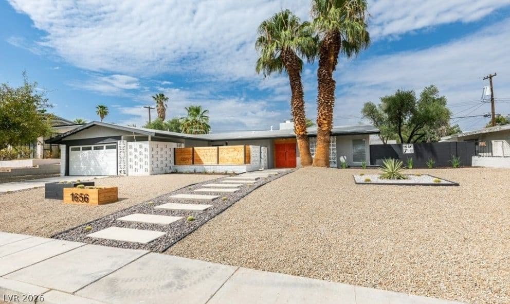 1656 Seneca Lane