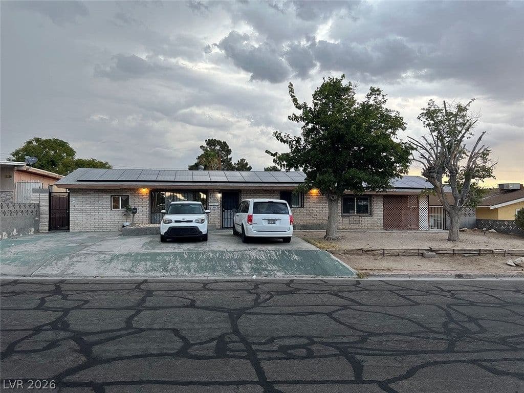 1801 Elm Avenue